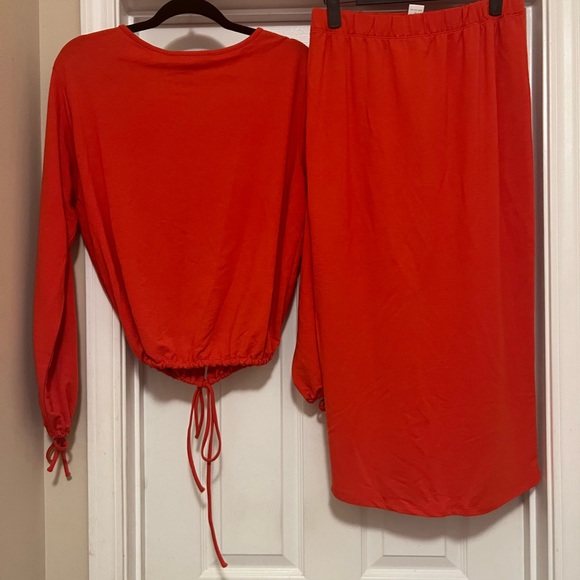 Melanin Skirt Set - Picture 6 of 11